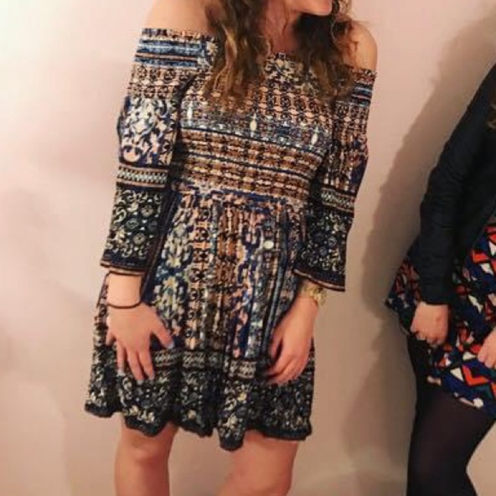Dress - Picture 3 of 3